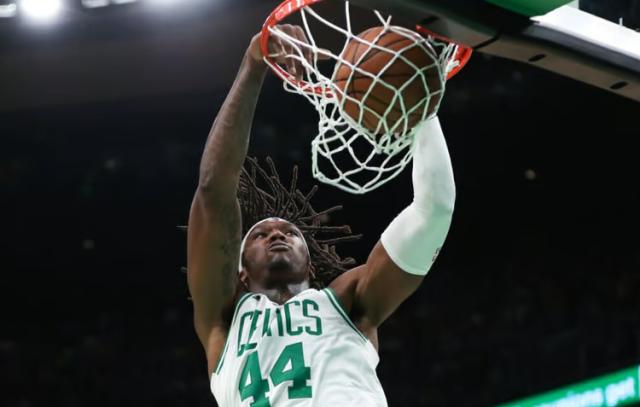 壹号娱乐-罗威归来对绿军有何意义?替补出战也是防守中坚